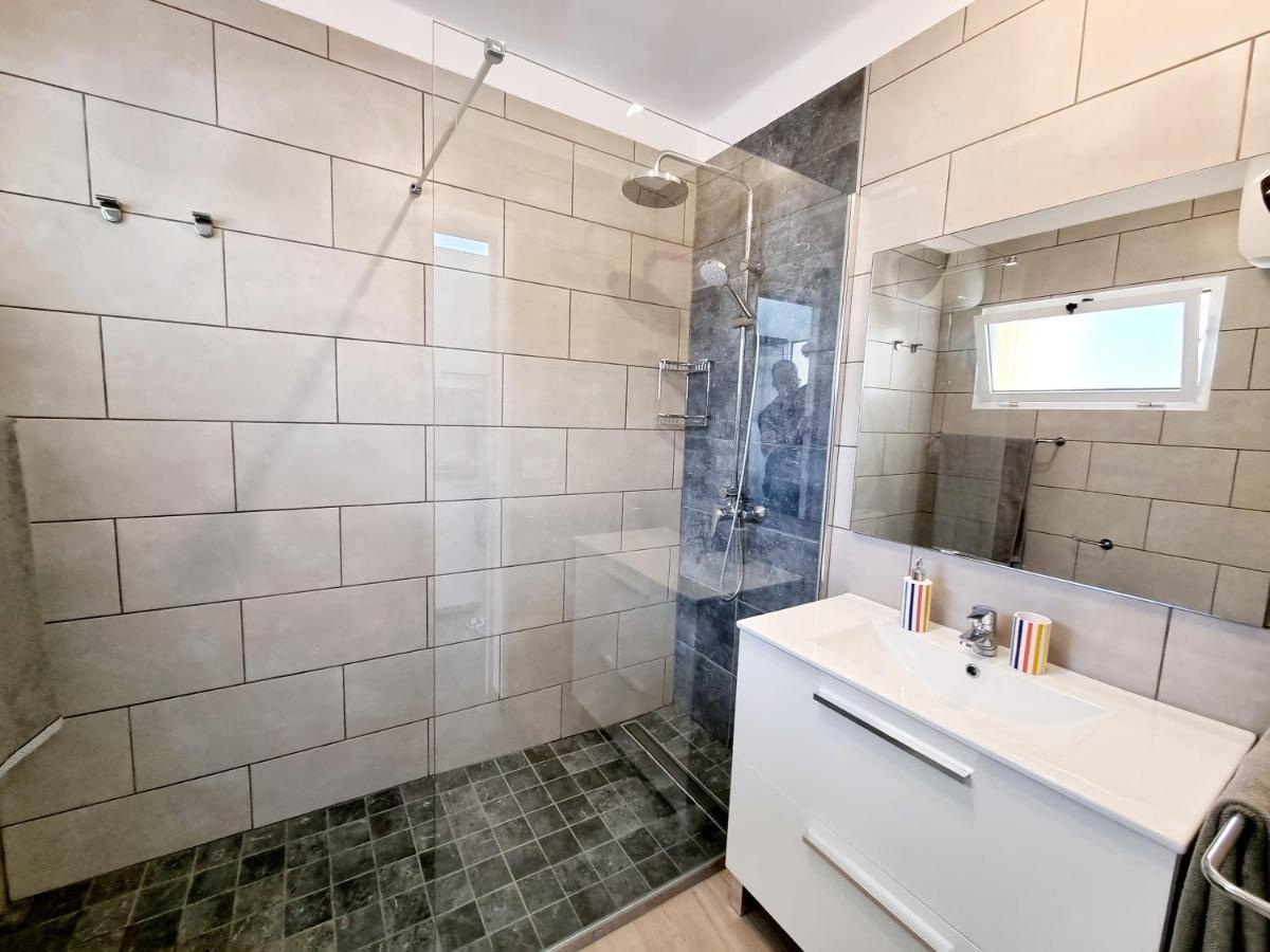 Apartamento Luca 05 En Playa Roca Коста-Тегісе Екстер'єр фото